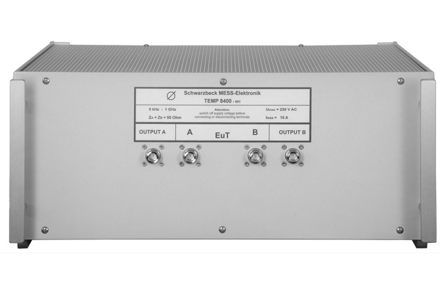 Симметричная AC-цепь (широкополосный эквивалент сети) Schwarzbeck TEMP 8400 с диапазоном частот от 9 кГц до 1 ГГц.