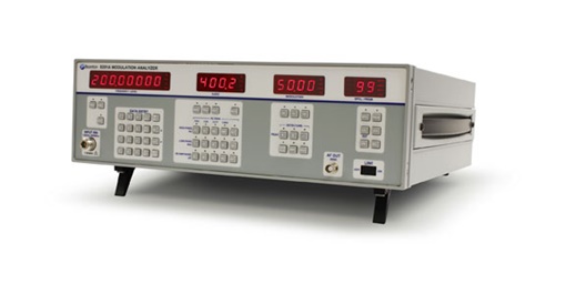 Измеритель параметров модуляции AM / ЧM  8201A с диапазоном частот от 100 кГц до 2,5 ГГц