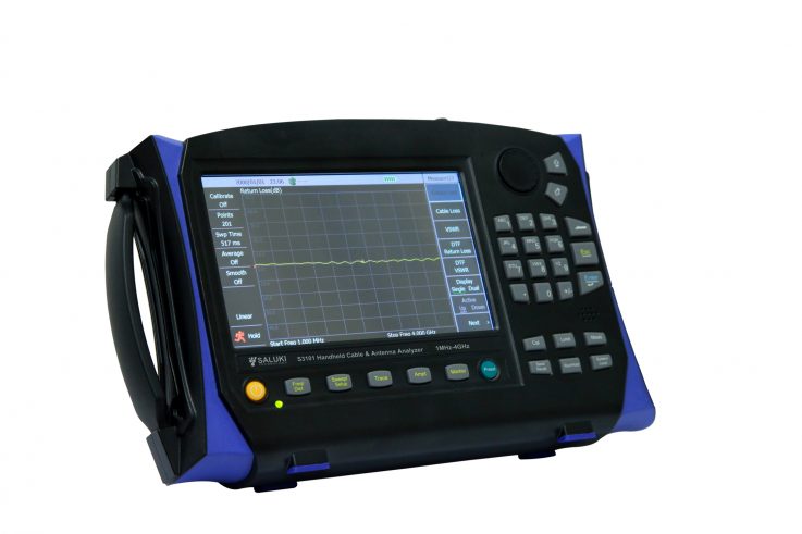 Портативный анализатор параметровкабелей и антенн Saluki S3101 
с диапазоном от 1 МГц до 4 ГГц 