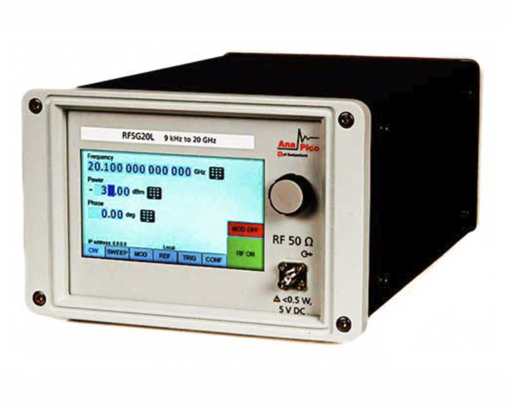 Малошумящие аналоговые генераторы сигналов
AnaPico RFSG-L: RFSG12-L и RFSG20-L
с диапазоном частот от 100 кГц (опция — 9 кГц) до 12 ГГц / 20 ГГц