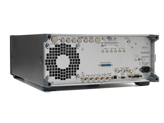 Keysight E8257D аналоговый генератор сигналов серии PSG с диапазоном частот от 100 кГц до 67 ГГц