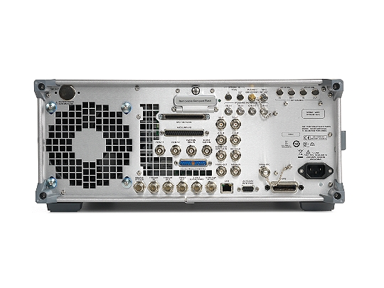 Keysight E8267D векторный генератор сигналов PSG с диапазоном частот от 100 кГц до 44 ГГц