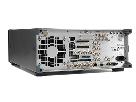 Keysight E8267D векторный генератор сигналов PSG с диапазоном частот от 100 кГц до 44 ГГц