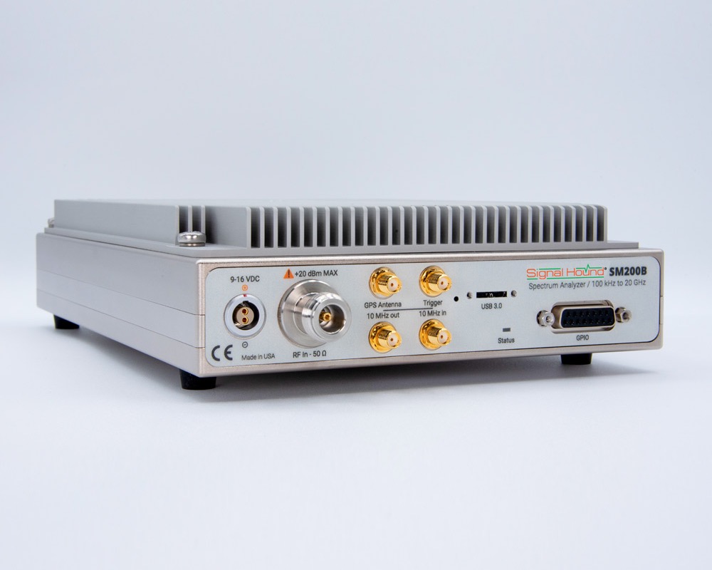 Анализатор спектра реального времени
Signal Hound SM200B
с диапазоном от 100 кГц до 20 ГГц
