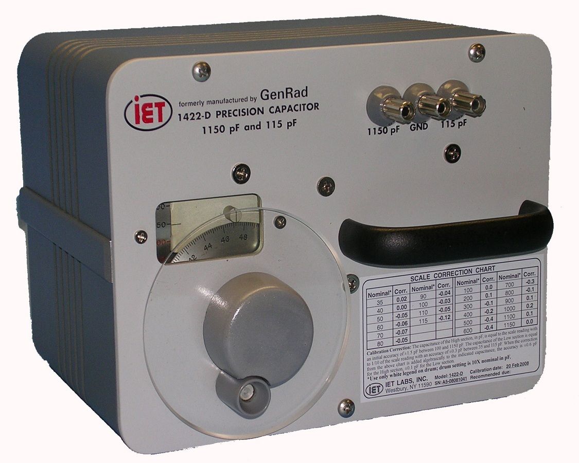 Серия перестраиваемых конденсаторов IET Labs 1422 0,05 пФ - 1150 пФ, 0.01% + 0.0001 пФ